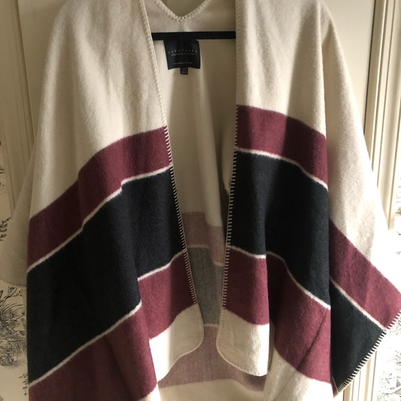 Sanctuary wrap - Picture 3 of 4